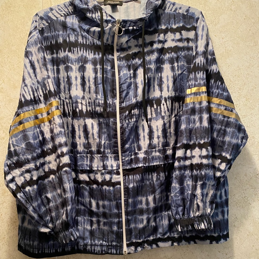 Plus size windbreaker